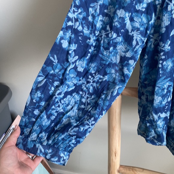 Free People Cool Meadow Blue Printed Peasant Blouse Sz Small NWT - Picture 5 of 8